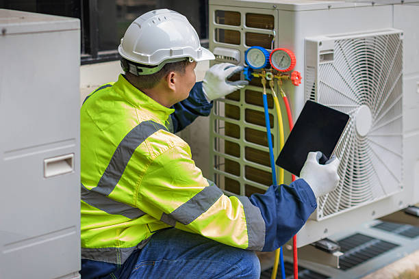 Professional Heat Pump Repair technician working in Ross, CA